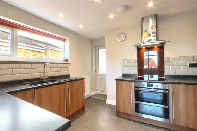 3 bed Bungalow for sale Image 10