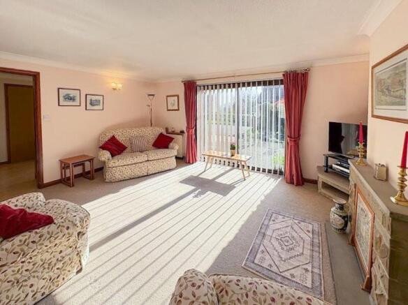4 bed Detached Bungalow for sale Image 10