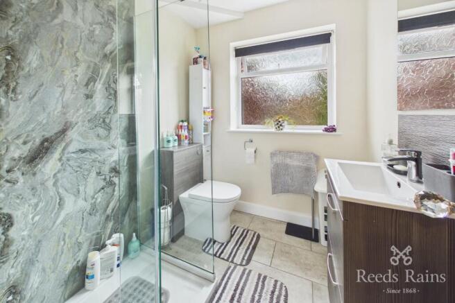 3 bed Semi-Detached for sale Image 12