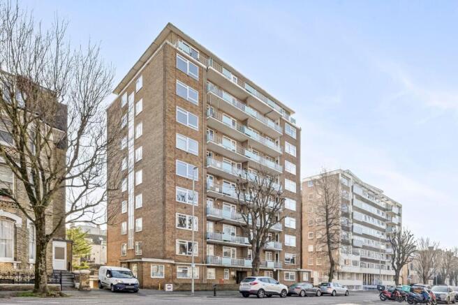 2-bed flat on The Drive, Hove, BN3, £335,000