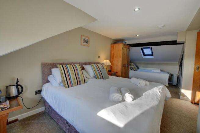 Bedroom One - 4.jpg