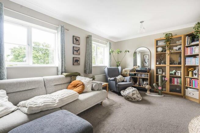 Living room (2)