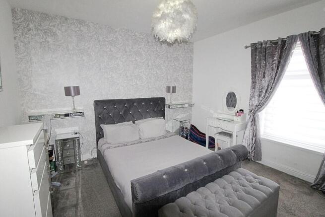 3 bed Terraced for sale Image 7