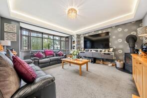 4, Roadside, Village, Glasgow G67 2SR