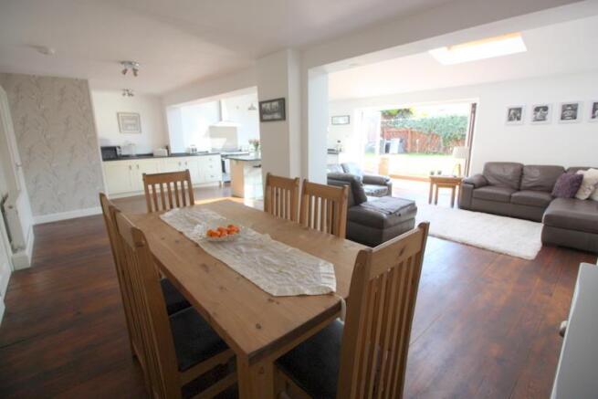 Kitchen / DIner
