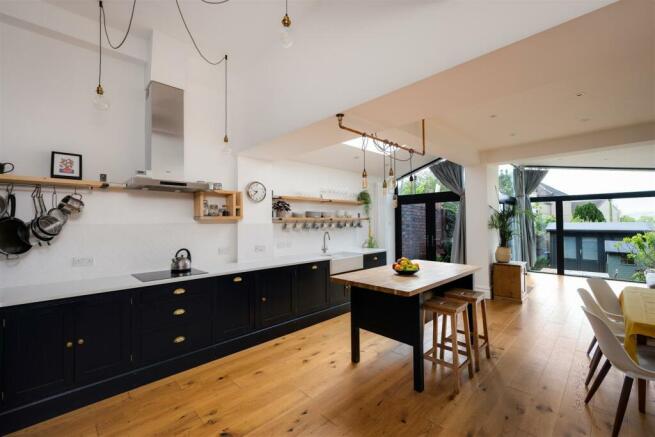 Kitchen_Dining room (3).jpg