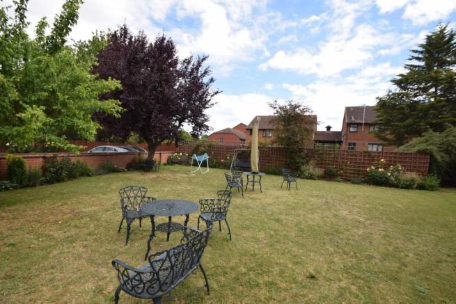 Communal Gardens 