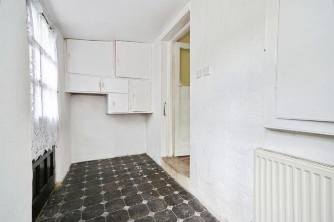 2 bed Semi-Detached Bungalow for sale Image 7