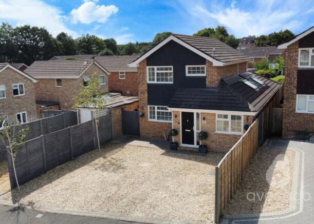 4-bed detached on Kerfield Way, Hook, RG27 9EZ, £550,000