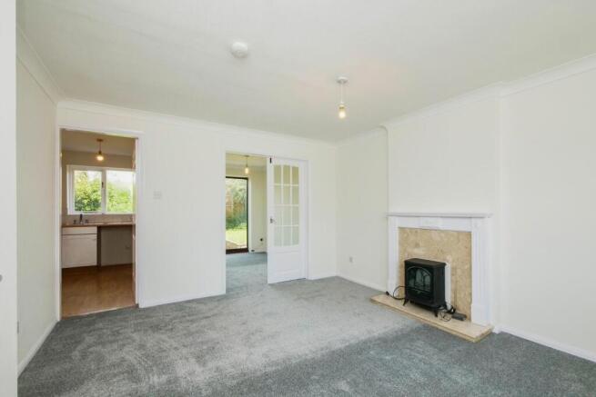 3 bed House for sale Image 4