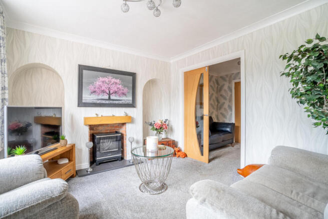 4 bed Semi-Detached for sale Image 9