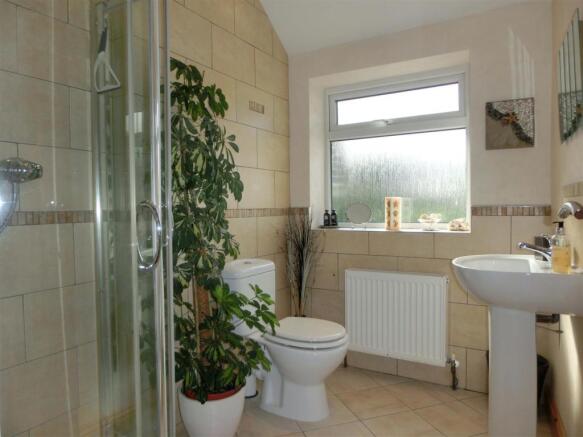 EN SUITE