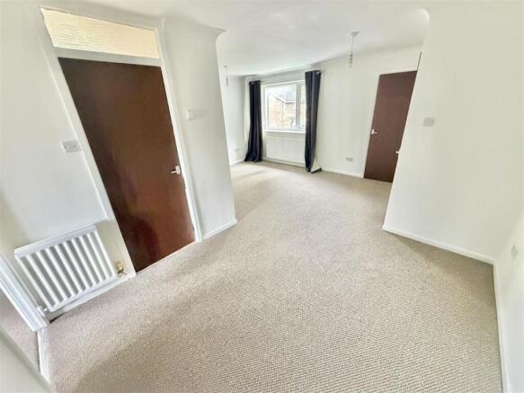 Aspenwood Drive, Sale photo 4