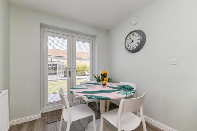 4 bed Detached for sale Image 9