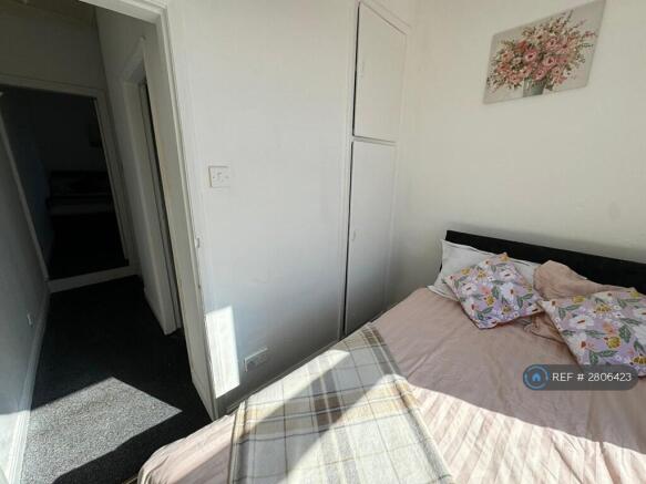 2 bed Terraced to rent Image 12