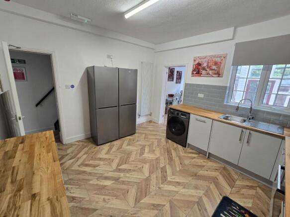 WhatsApp Image 2025-10-08 at 11.33.51 (1).jpeg