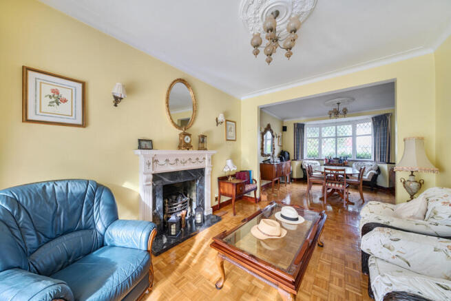 1371583-8-68f8b81...