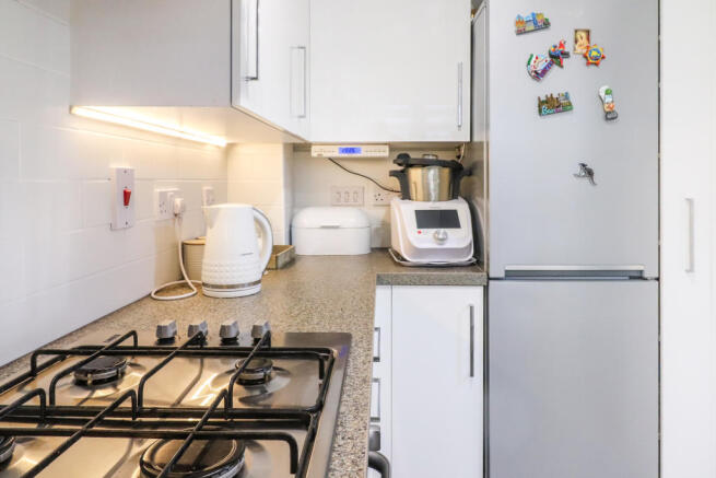 Kitchen 3.JPG