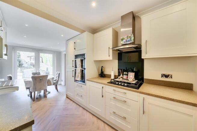 Durrants Drive - Kitchen diner.jpg