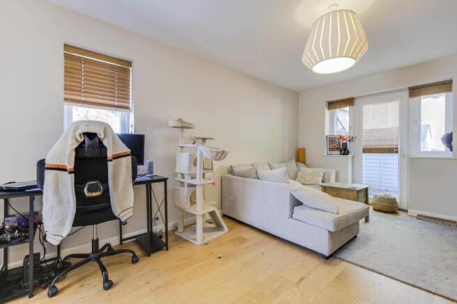 8 bed Flat for sale Image 5