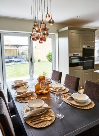 4 bed Detached for sale Image 6