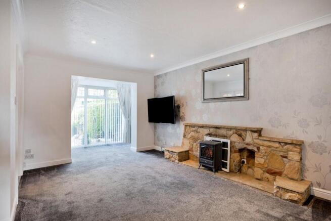4 bed Detached for sale Image 5