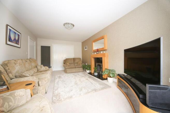 4 bed Detached for sale Image 6