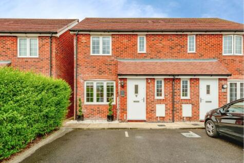 Emerald Road, Crawley, RH10