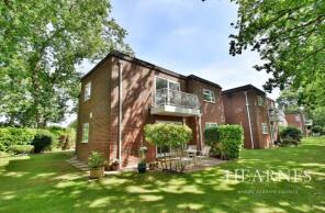 8a, Beaufoys Court, Beaufoys Avenue, Ferndown BH22 9RQ
