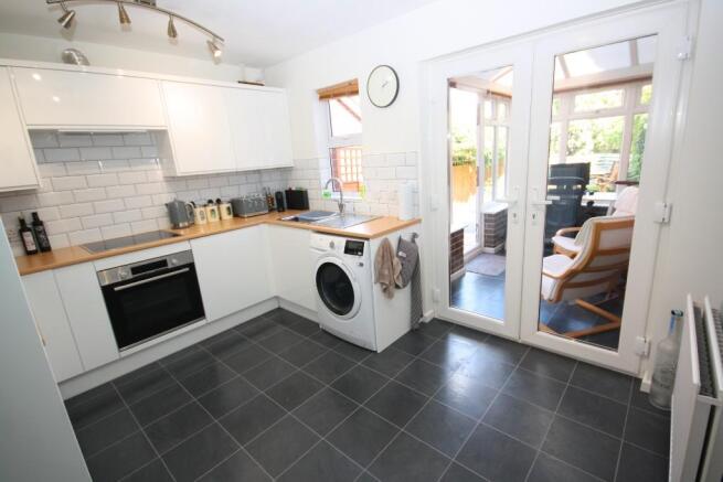 Kitchen/ Dining Room