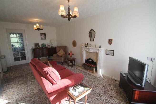 18 Maryvale Court 01