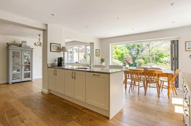 Kitchen/Dining
