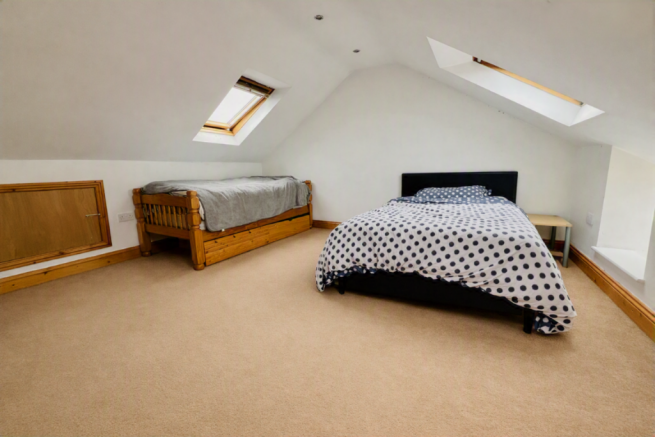 5 bed Terraced for sale Image 4