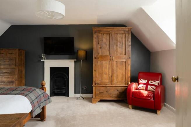 3 bed House for sale Image 8