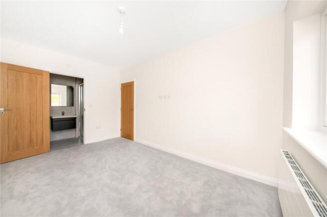 3 bed Semi-Detached for sale Image 12