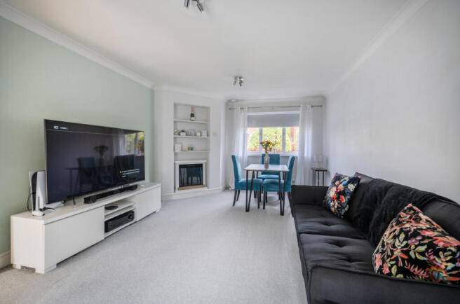 1436687-1-69de518...