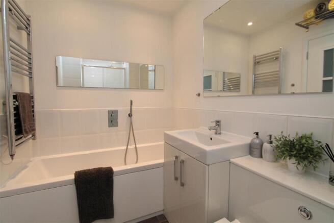 Bathroom.JPG