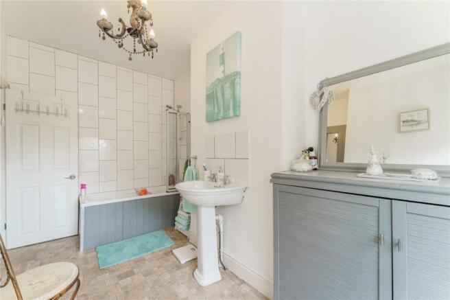 2 bed Terraced for sale Image 6
