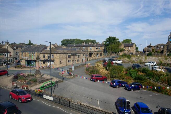 2 bed Flat to rent Image 11