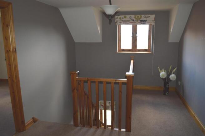 FIRST FLOOR LANDING