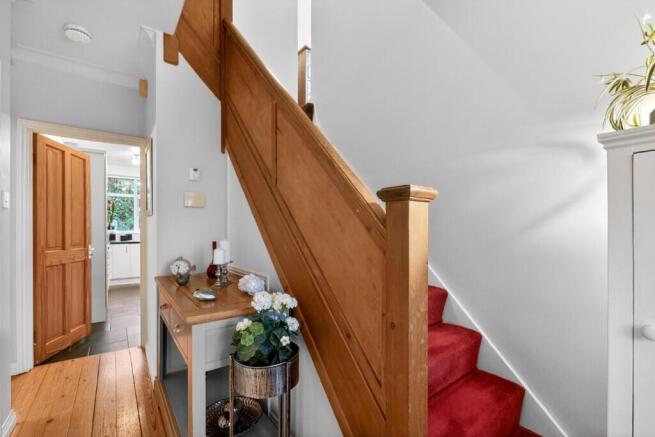 4 bed Semi-Detached for sale Image 11
