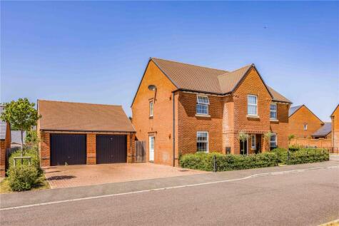 Hamilton Way, Westhampnett, Chichester, West Sussex, PO18