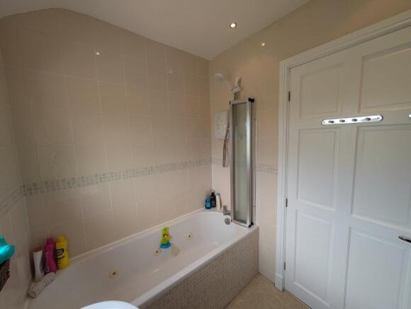 2 bed Terraced for sale Image 12