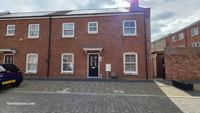 3 Bedroom Semi-detached House on Toye Avenue, Lon
