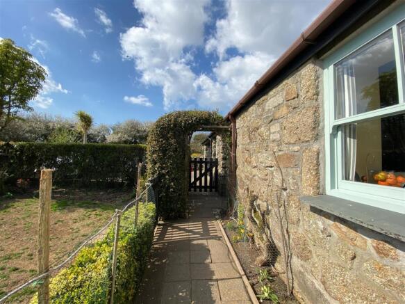 Gardens, Parking and Views