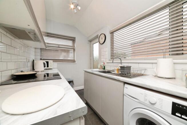 3 bed Terraced for sale Image 6