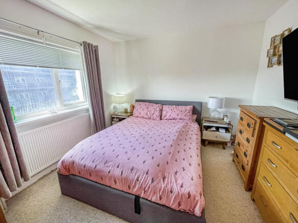 2 bed Semi-Detached for sale Image 7