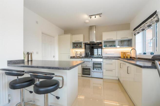 Kitchen/Breakfast Room