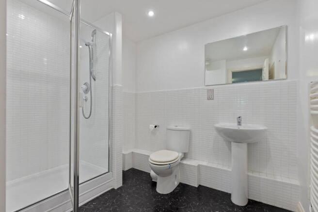 2 bed Flat for sale Image 11