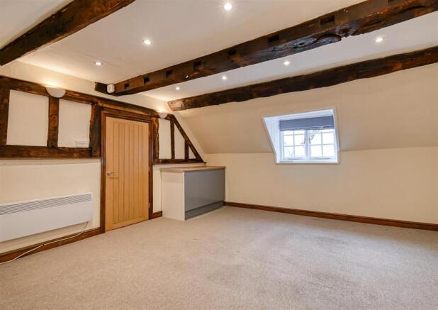 Flat 2 97 Cartway-4.jpg
